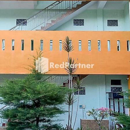 Sutomo Indah Homestay Syariah Mitra Reddoorz Padangsidimpuan Esterno foto