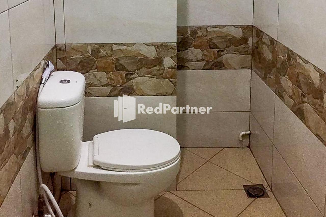Sutomo Indah Homestay Syariah Mitra Reddoorz Padangsidimpuan Esterno foto